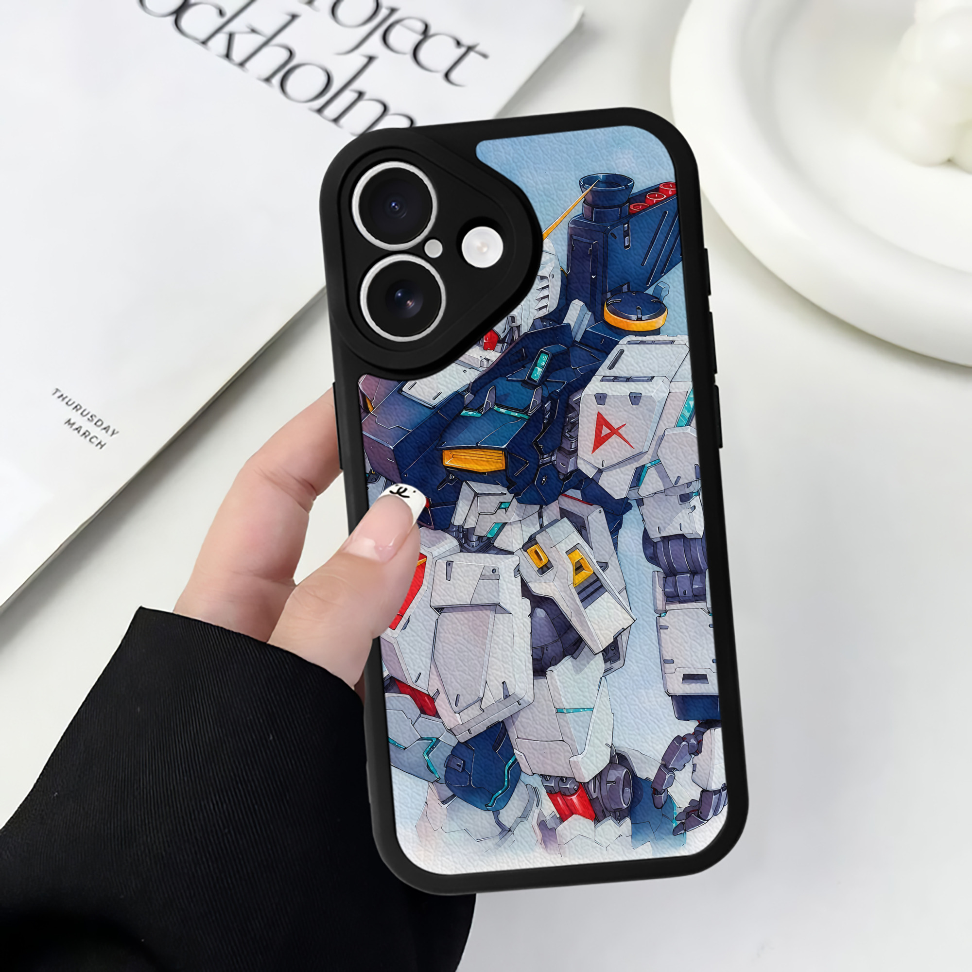 （画像用） 機動戦士ガンダム Mobile Suit Gundam 【iPhone 16シリーズ対応】シリコンスマホケース（レザー調） 材質：シリコン